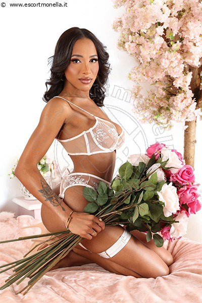 Angel Jade Pornostar ROMA 3485661010