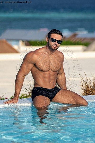 Cristian Hott MILANO 3299610356