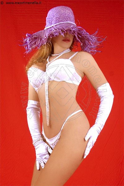 Sissy CAMPOBASSO 3883858175
